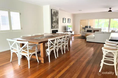 Property photo of 54 Paradise Island Surfers Paradise QLD 4217