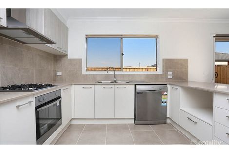 Property photo of 8 Echidna Street Diggers Rest VIC 3427