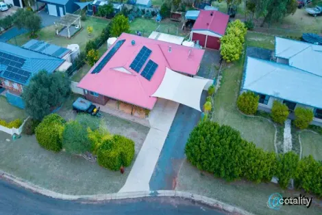 Property photo of 7 Olive Grove Kingaroy QLD 4610