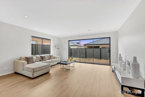 Property photo of 47 Vautier Avenue Mickleham VIC 3064