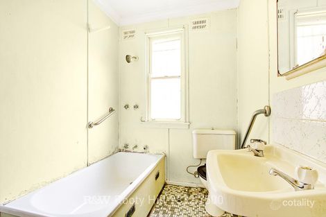 Property photo of 20 Sandakan Crescent Lethbridge Park NSW 2770