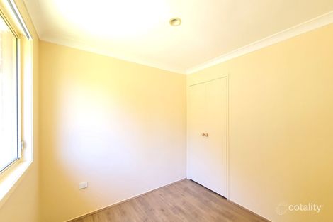 Property photo of 39 Carbasse Crescent St Helens Park NSW 2560