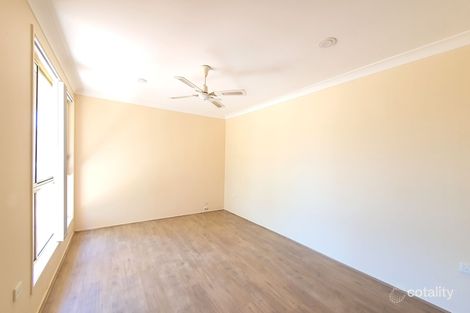 Property photo of 39 Carbasse Crescent St Helens Park NSW 2560