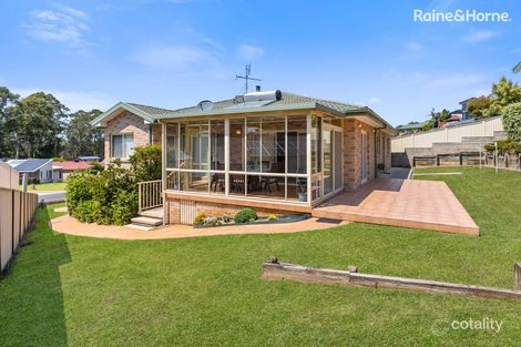 Property photo of 18 Angophora Place Catalina NSW 2536