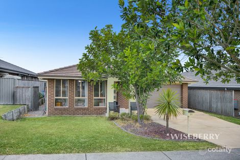 Property photo of 28 Sandpiper Circuit Aberglasslyn NSW 2320