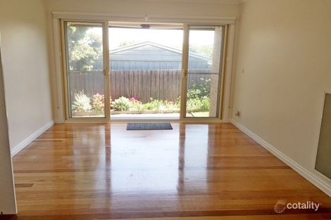 15a Magnolia St, Oak Park, VIC 3046