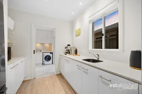 Property photo of 7 Coastwatch Road Point Cook VIC 3030