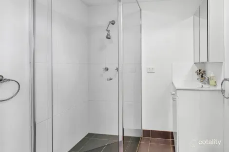Property photo of 1/24 Mitre Street St Lucia QLD 4067