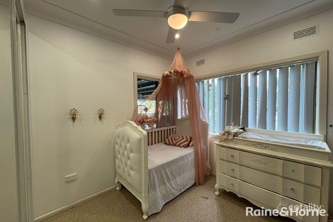 Property photo of 9 Lochee Avenue Minto NSW 2566