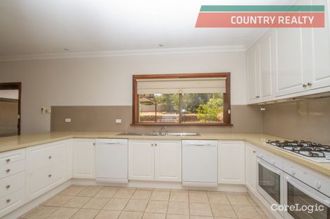 Property photo of 12 Centennial Drive York WA 6302