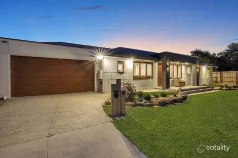 Property photo of 19 Herman Street Rosebud VIC 3939