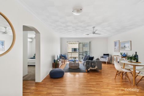 Property photo of 2/56 Kitchener Street Coorparoo QLD 4151