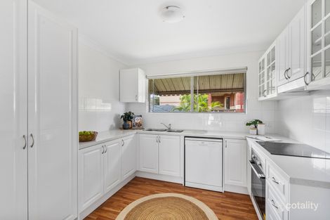 Property photo of 2/56 Kitchener Street Coorparoo QLD 4151