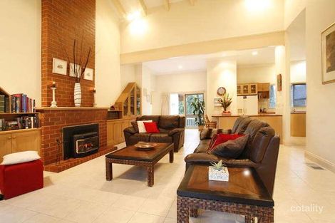 Property photo of 2 Jedem Close Viewbank VIC 3084