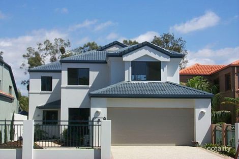 61 Fairway Dr, Clear Island Waters, QLD 4226