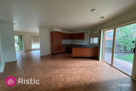 Property photo of 1/22 Tonelli Crescent Mill Park VIC 3082