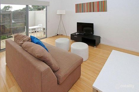 Property photo of 2 Silverash Drive Bundoora VIC 3083