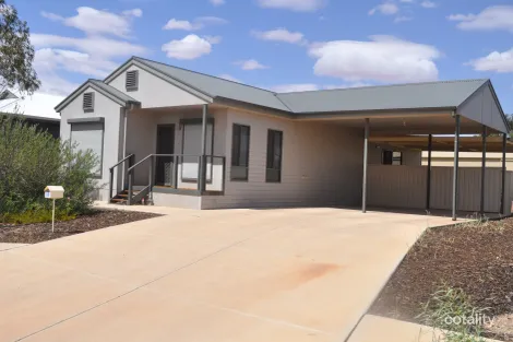 Property photo of 58 Callitris Circuit Roxby Downs SA 5725