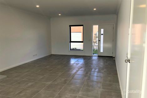 24/205 James Mirams Dr, Roxburgh Park, VIC 3064