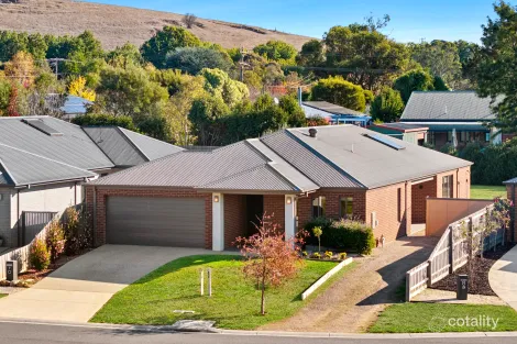 7 Jones Ct, Woodend, VIC 3442