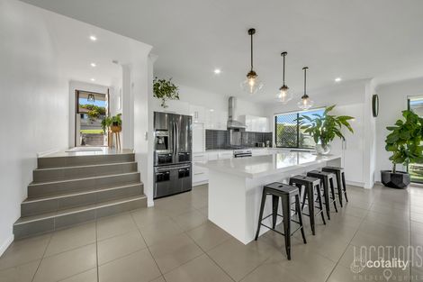 Property photo of 22 Grasstree Crescent Kirkwood QLD 4680