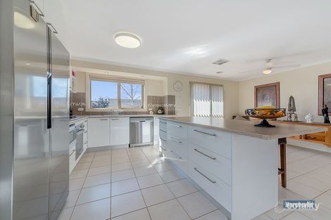 Property photo of 32 Walker Drive Drouin VIC 3818