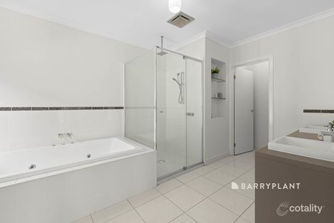 Property photo of 9 Haverbrack Drive Berwick VIC 3806