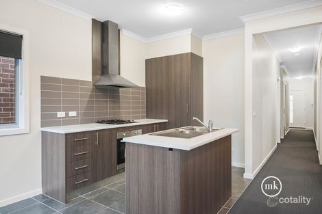 Property photo of 17 Alphie Way Doreen VIC 3754