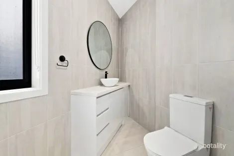 Property photo of 3/10 Pyalong Crescent Dallas VIC 3047