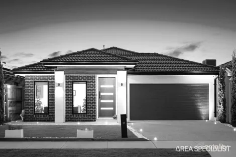 Property photo of 17 Hourigan Way Werribee VIC 3030