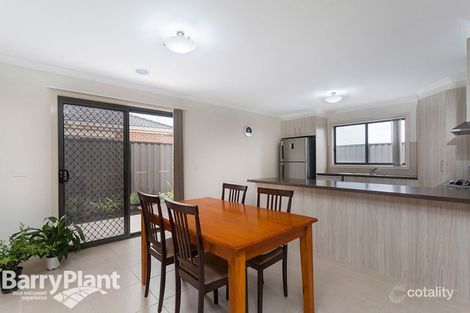 Property photo of 2 Gillian Place Point Cook VIC 3030
