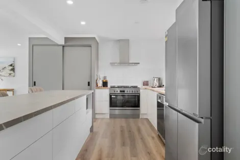 Property photo of 7 Tekapo Street Broadbeach Waters QLD 4218