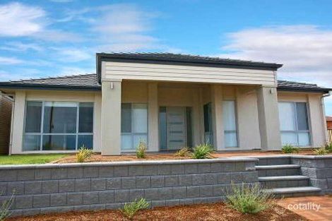 10 Battunga Ave, Port Elliot, SA 5212