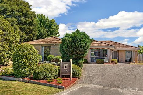 15 Briar Rose Walk, Croydon South, VIC 3136