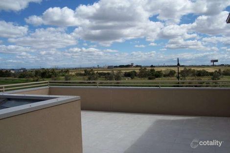Property photo of 59 Dolphin Crescent Point Cook VIC 3030