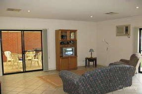 Property photo of 17 Hansen Circuit Renown Park SA 5008