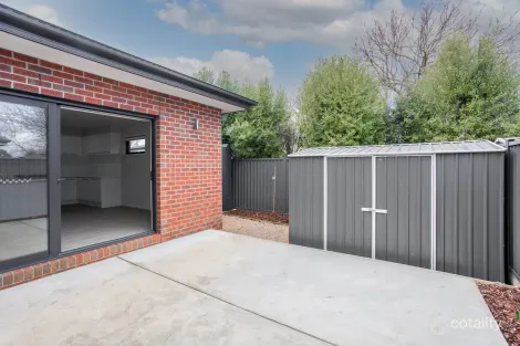 Property photo of 2/110 Leith Street Redan VIC 3350