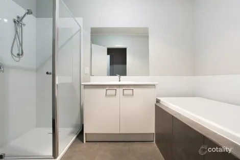 Property photo of 2/110 Leith Street Redan VIC 3350
