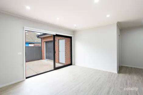 Property photo of 2/110 Leith Street Redan VIC 3350