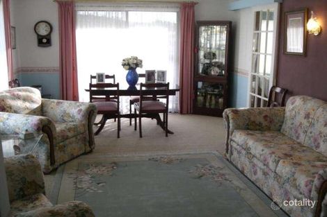 Property photo of 2 Winford Place Macquarie Hills NSW 2285