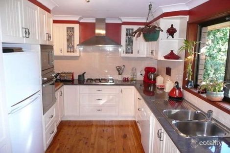 37 Ashley Ave, Farmborough Heights, NSW 2526