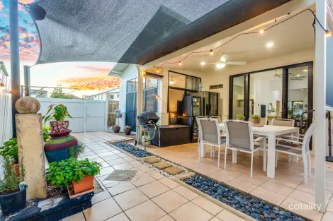 Property photo of 10/15 Twelfth Avenue Brighton QLD 4017