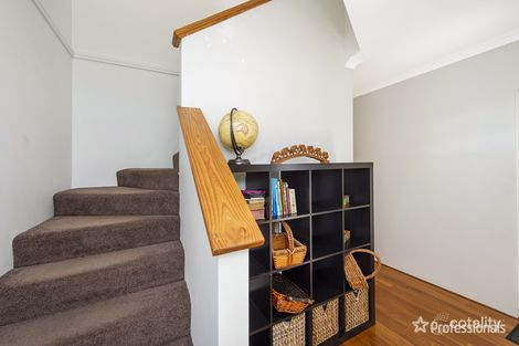 Property photo of 10 Summer Drive Dawesville WA 6211