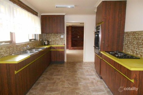 Property photo of 47 Circle Drive South Cranbourne VIC 3977