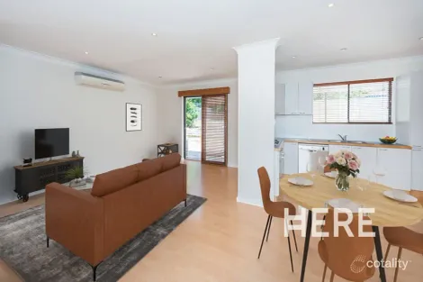 Property photo of 15 Dromana Place Craigie WA 6025