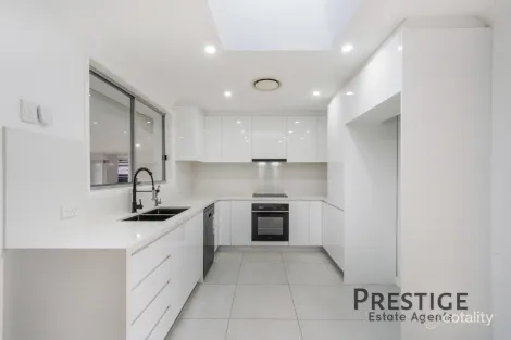 Property photo of 17 Pilliga Crescent Bossley Park NSW 2176