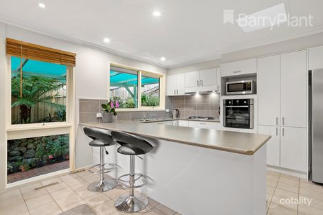 Property photo of 6 Old Mill Place Chirnside Park VIC 3116