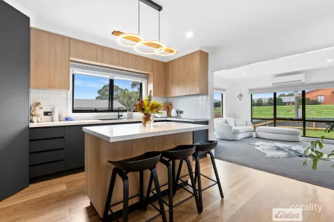 Property photo of 41 George Street Somerset TAS 7322