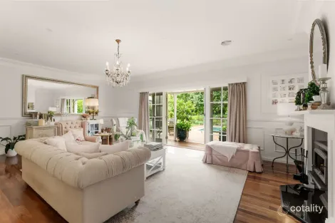 Property photo of 24 Highland Drive Bowral NSW 2576