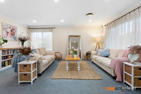 Property photo of 3 Marney Close Hunterview NSW 2330